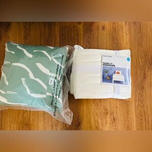 Room Essentials Sage and Cream Pillow Set& Quilt